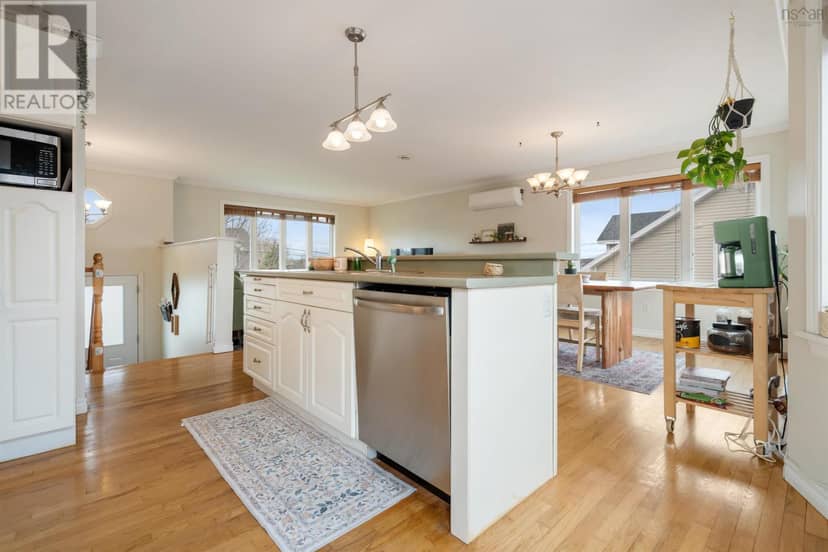98 Sierra Drive — photo 17 of 40