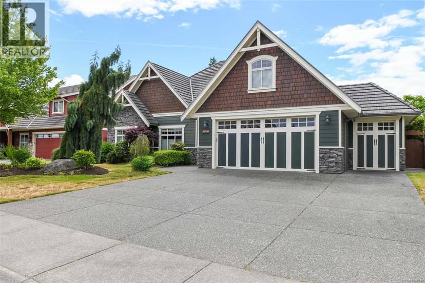 1477 Crown Isle Dr, Courtenay