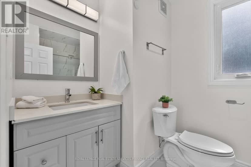 245 Glenholme Avenue — photo 17 of 38