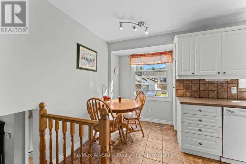 137 Reid Street — photo 14 of 40