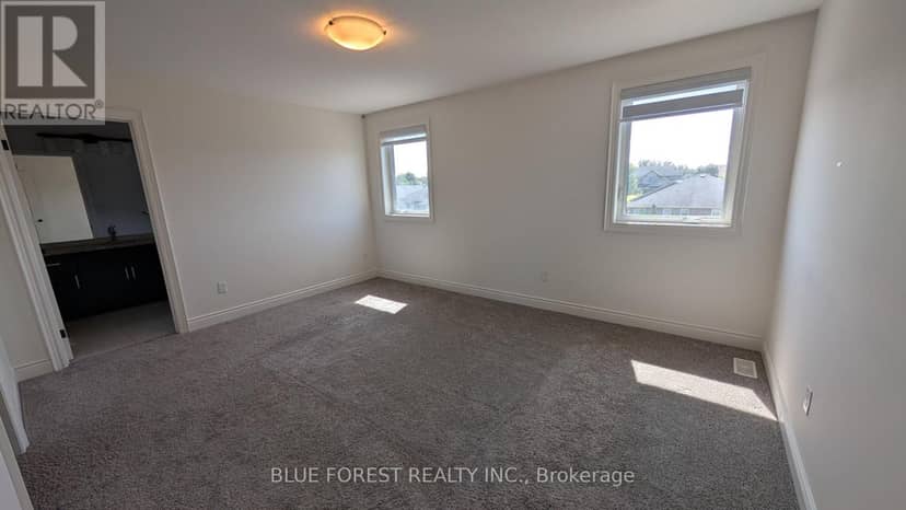 30 Thames Springs Crescent — photo 23 of 38