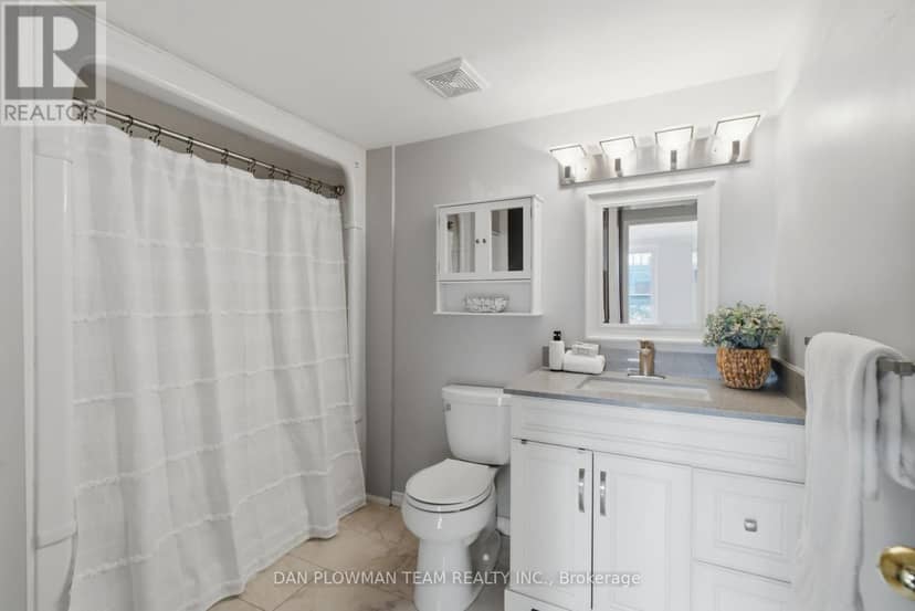 702 - 80 Athol Street E — photo 33 of 40