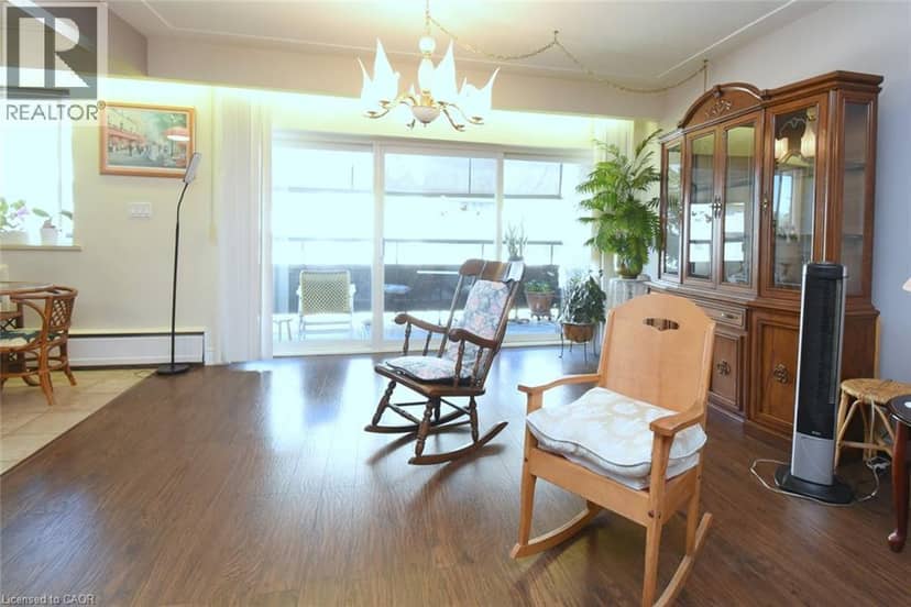 510 QUEENSTON Road Unit# 406 — photo 10 of 28