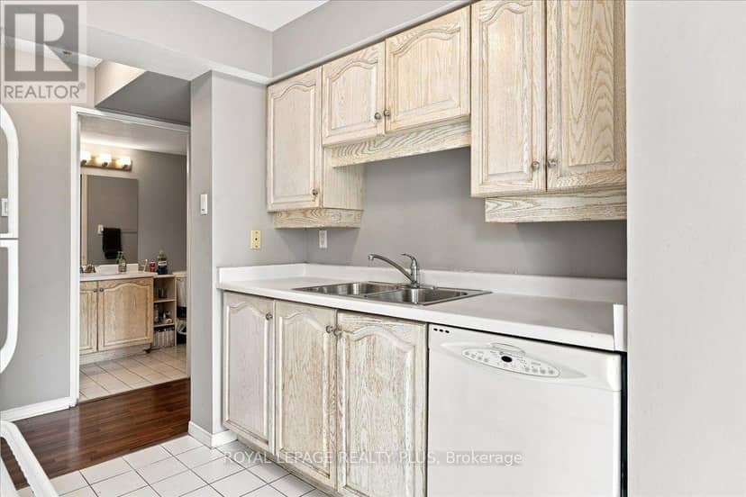 701 - 350 Rathburn Road W — photo 15 of 38