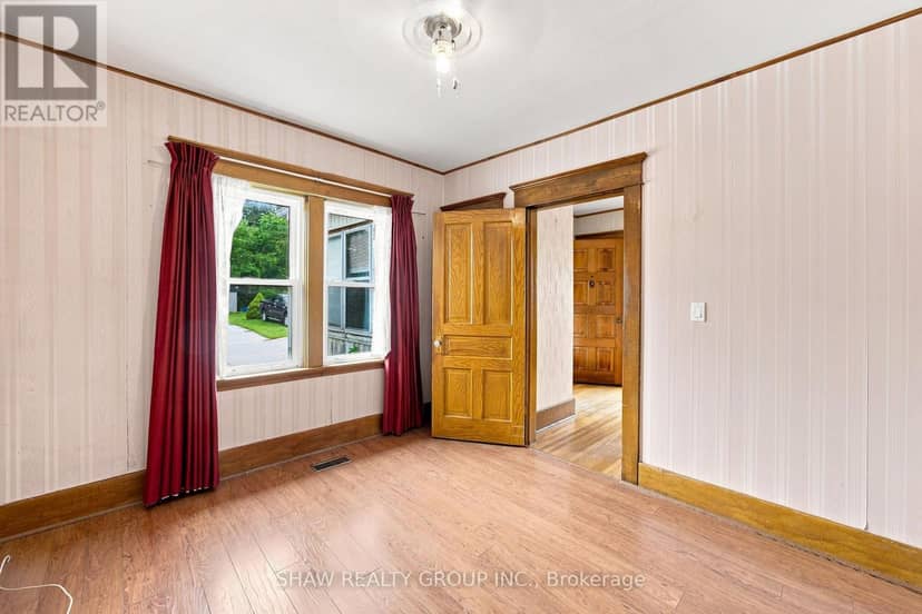 26 Maitland Street — photo 13 of 34