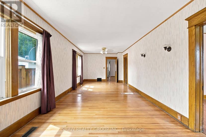 26 Maitland Street — photo 6 of 34