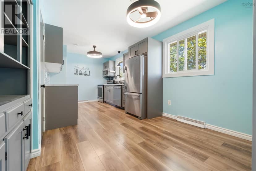 125 Oxford Street, Stellarton, photo 5
