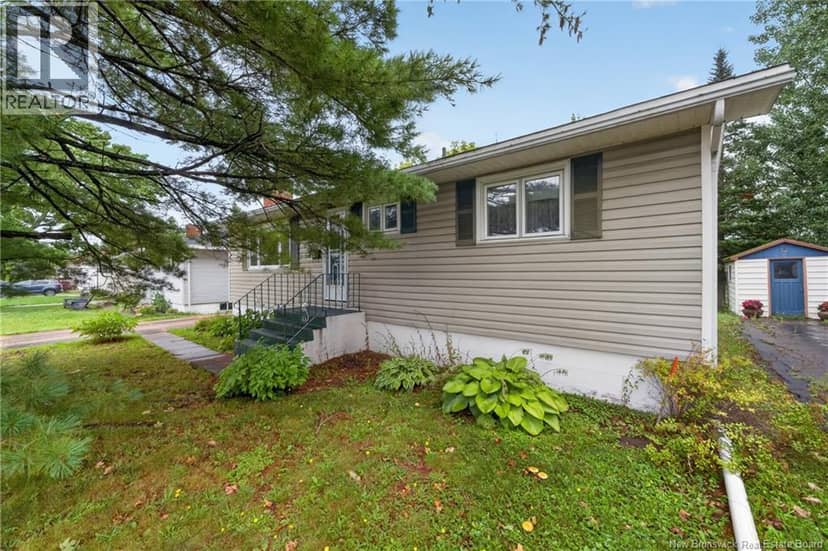 25 Poirier — photo 2 of 40