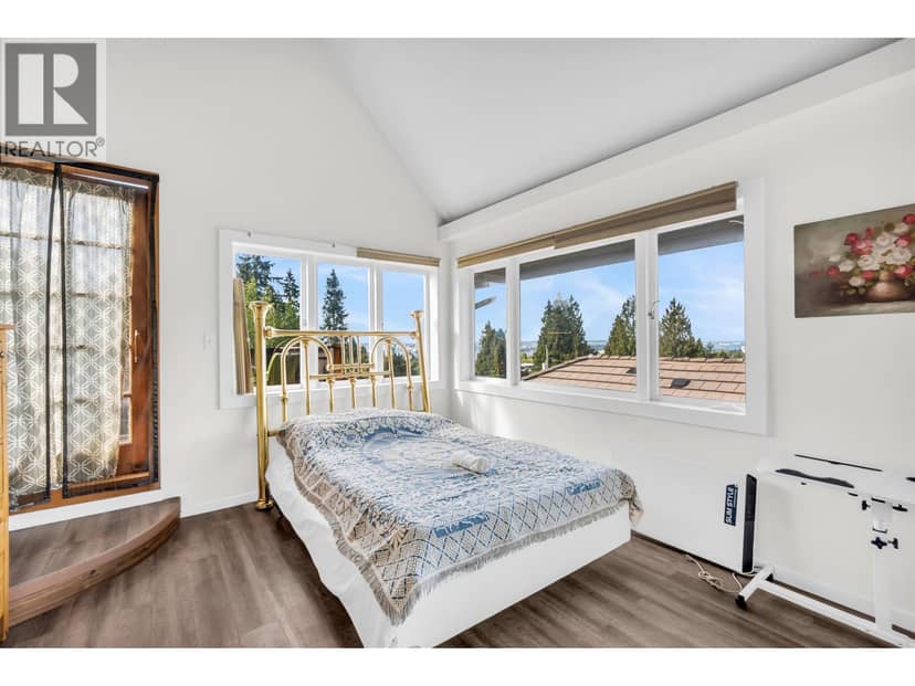 319 E 27TH STREET, North Vancouver, photo 8