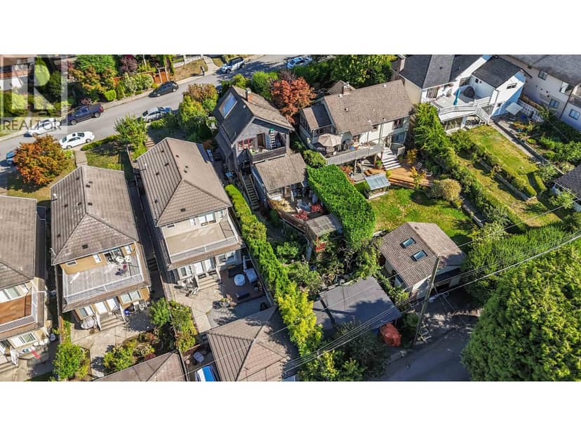 319 E 27TH STREET, North Vancouver, photo 5