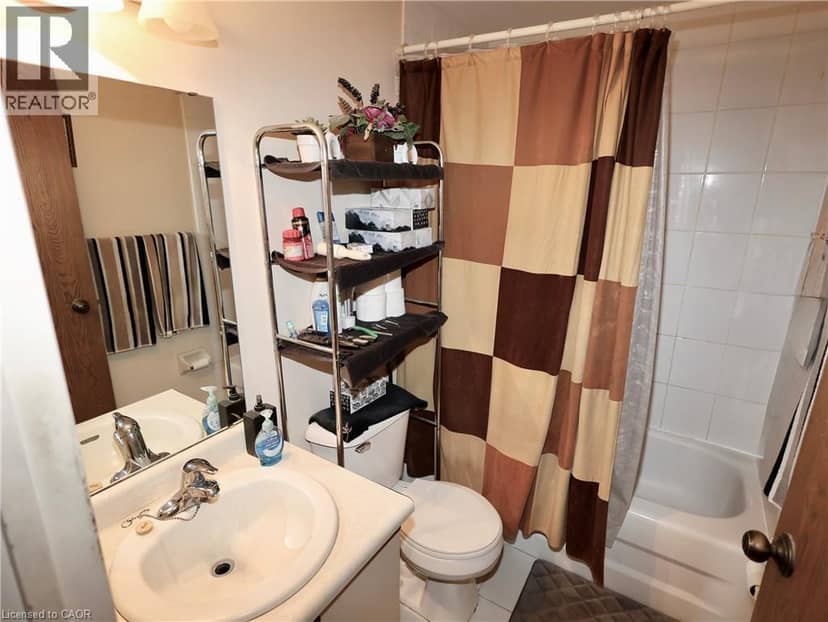 55 GREEN VALLEY Drive Unit# 404 — photo 8 of 15