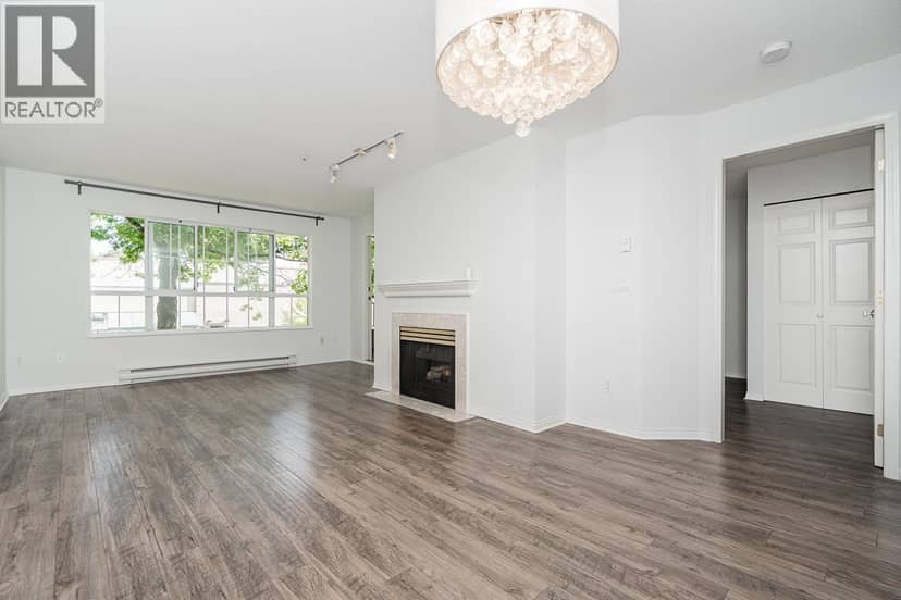 206 2990 PRINCESS CRESCENT, Coquitlam