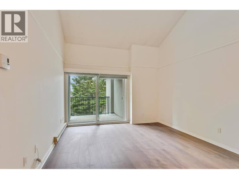 202 836 TWELFTH STREET, New Westminster, photo 3