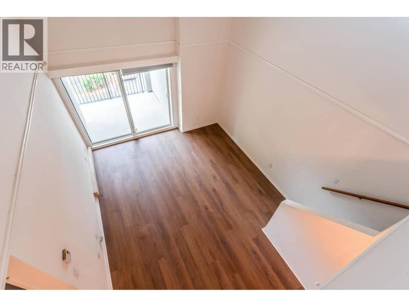 202 836 TWELFTH STREET, New Westminster, photo 6