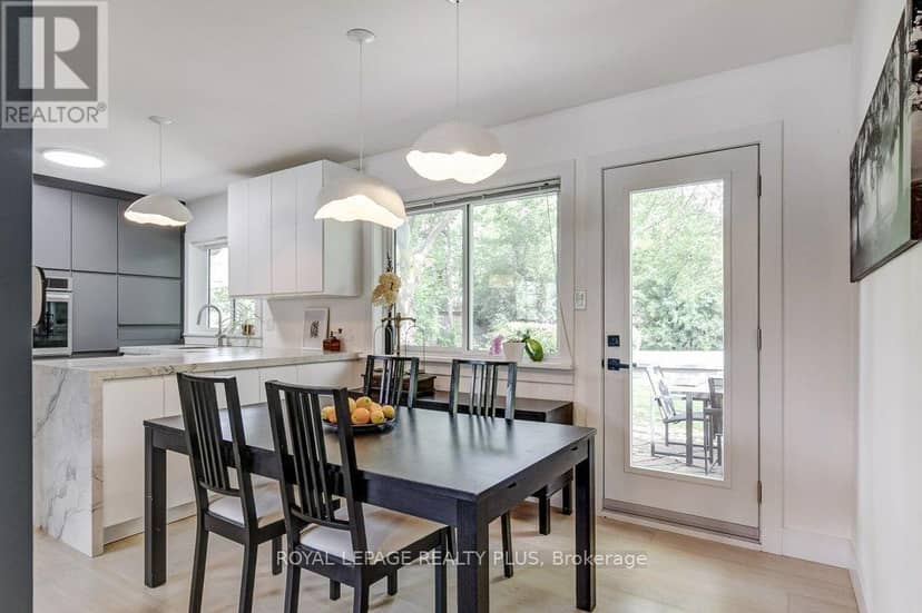 5322 Windermere Drive — photo 10 of 40