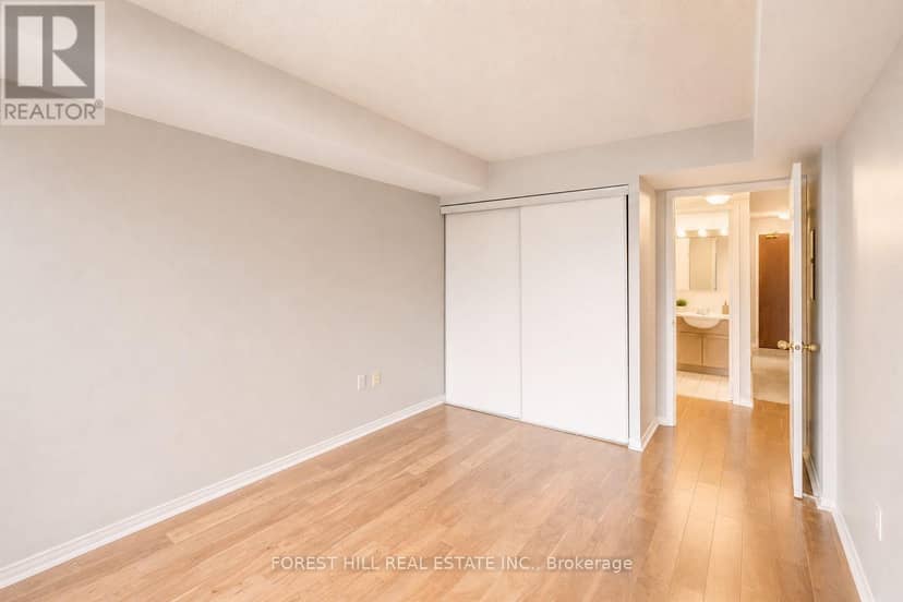 709 - 17 Michael Power Place — photo 9 of 16