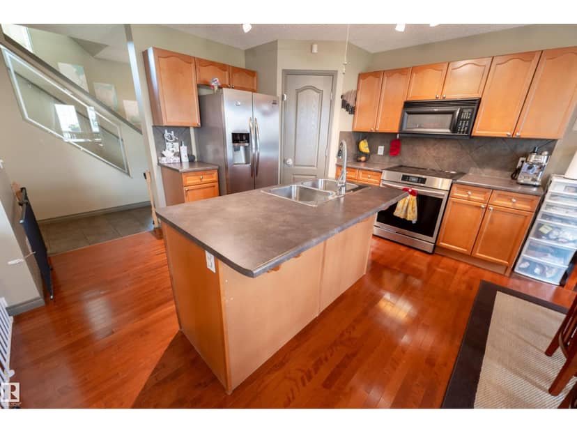 5420 162B AV NW, Edmonton, photo 5
