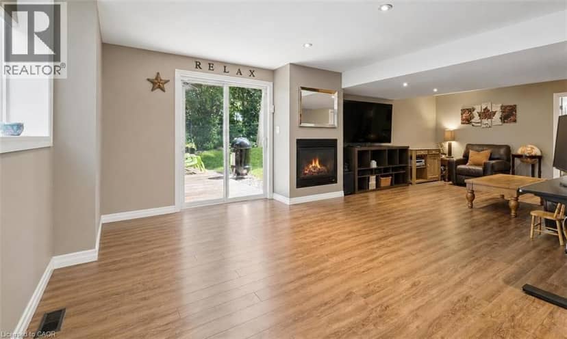 196 MAPLE BUSH Drive — photo 20 of 26
