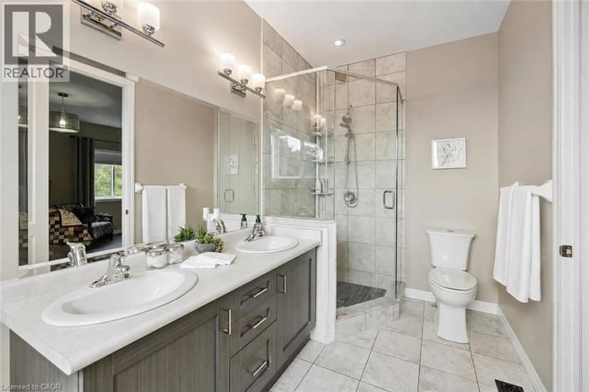 196 MAPLE BUSH Drive — photo 14 of 26