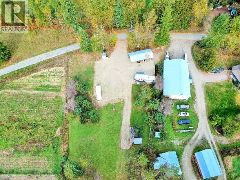 1822 Cemetery Road, Sicamous, photo 8