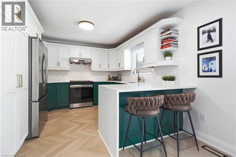 325 FOXTAIL Avenue — photo 11 of 40