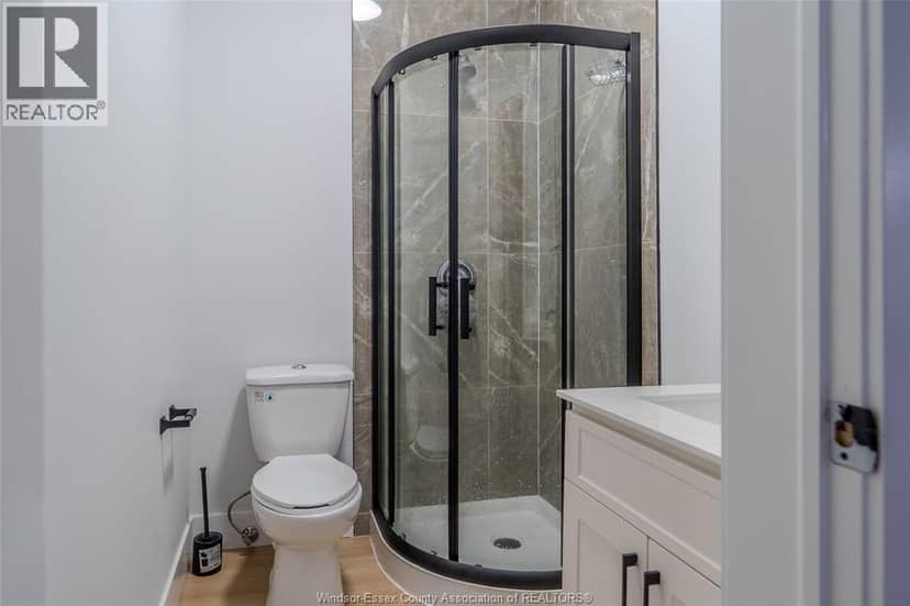 523 Caron AVENUE — photo 11 of 21