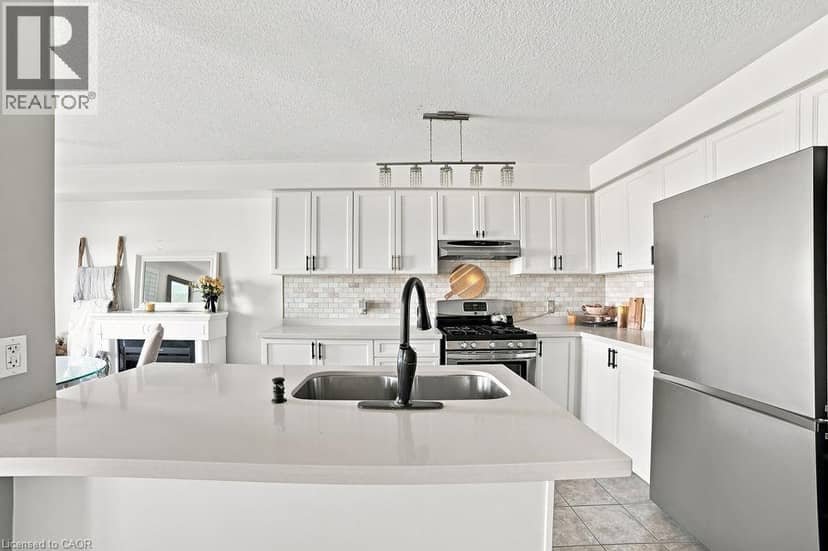 336 PINEHILL Drive — photo 6 of 18