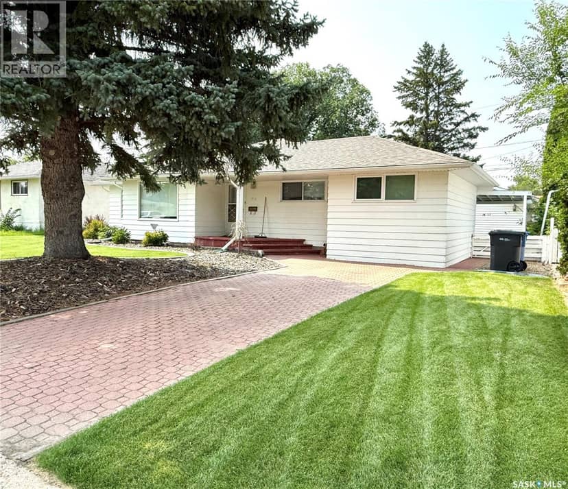 1711 93rd STREET, North Battleford, photo 2