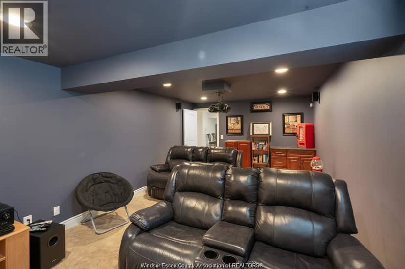 11933 Maisonneuve Street — photo 32 of 40