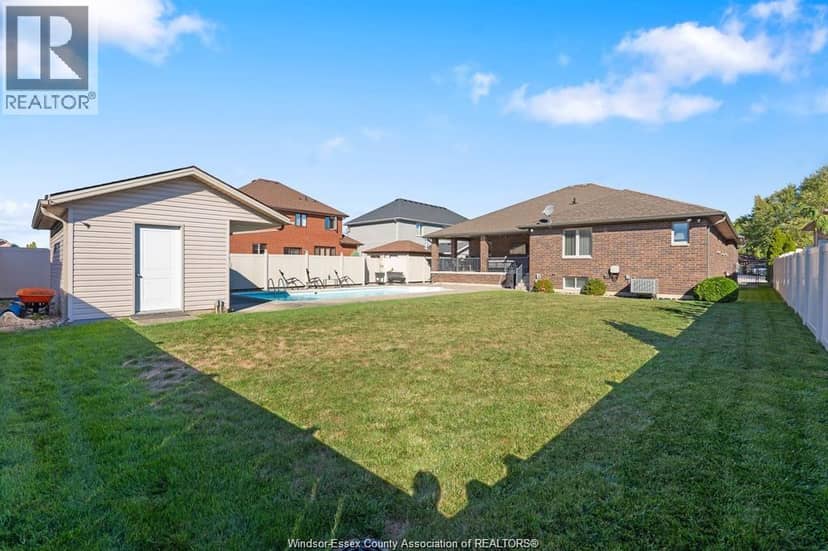 11933 Maisonneuve Street — photo 40 of 40