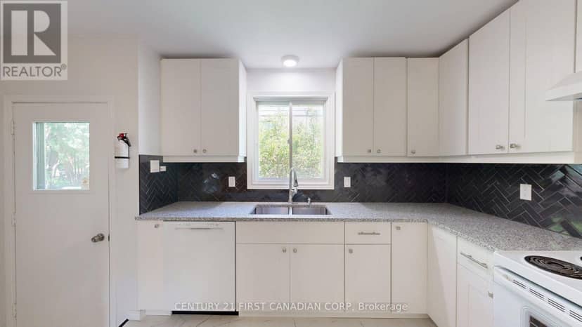 43 Walmer Gardens — photo 11 of 40