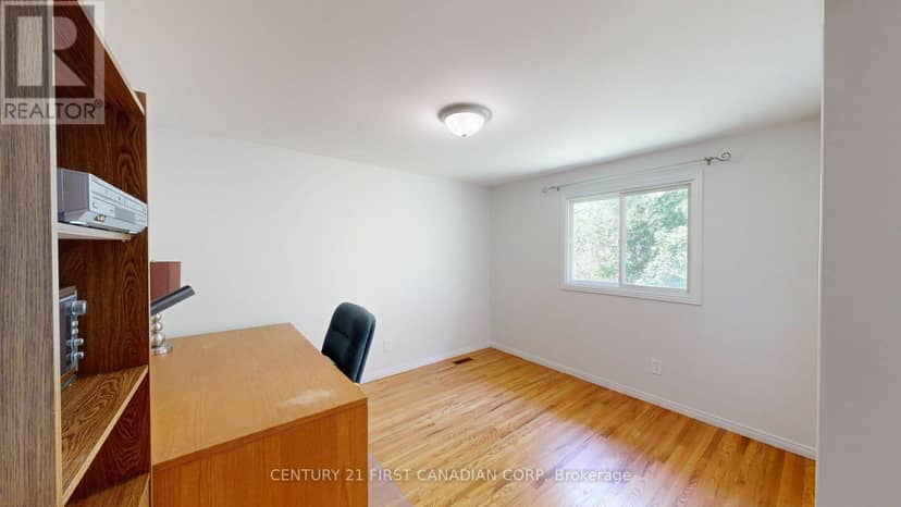 43 Walmer Gardens — photo 19 of 40