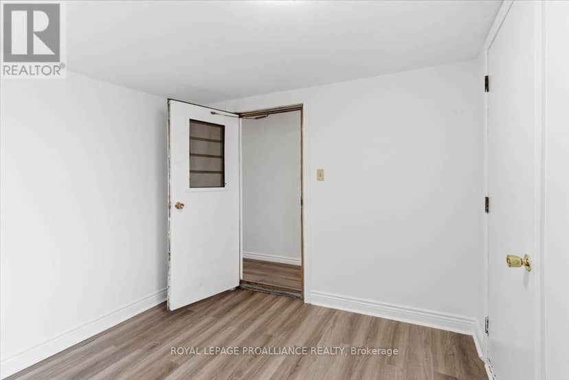 47 - 311 Dundas Street E — photo 34 of 40