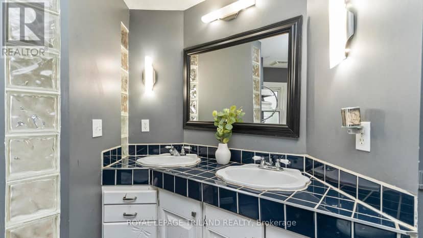41 Gunn Street — photo 19 of 31