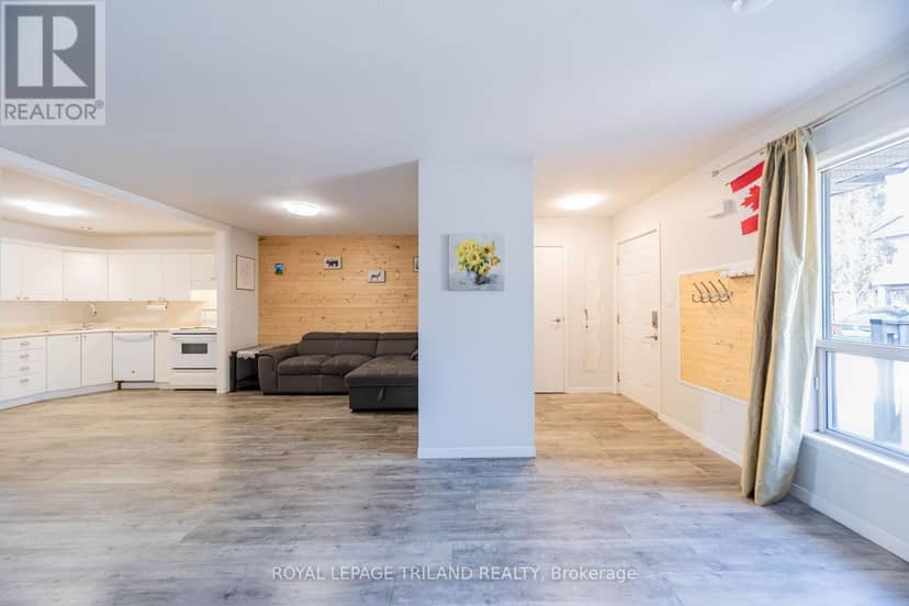 5 - 8 Oak Street — photo 15 of 40