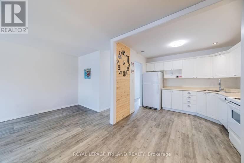 5 - 8 Oak Street — photo 20 of 40