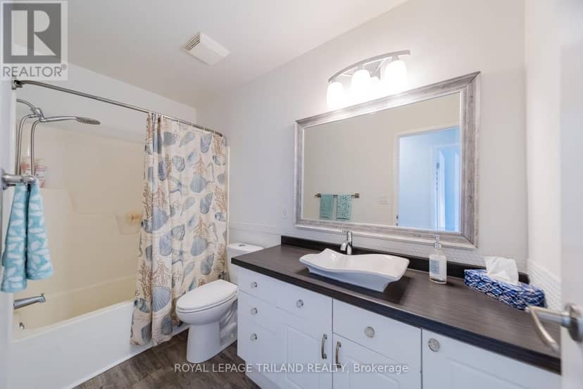 5 - 8 Oak Street — photo 33 of 40