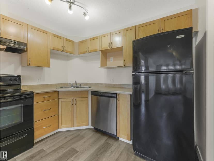 #216 111 Edwards Dr SW — photo 10 of 37