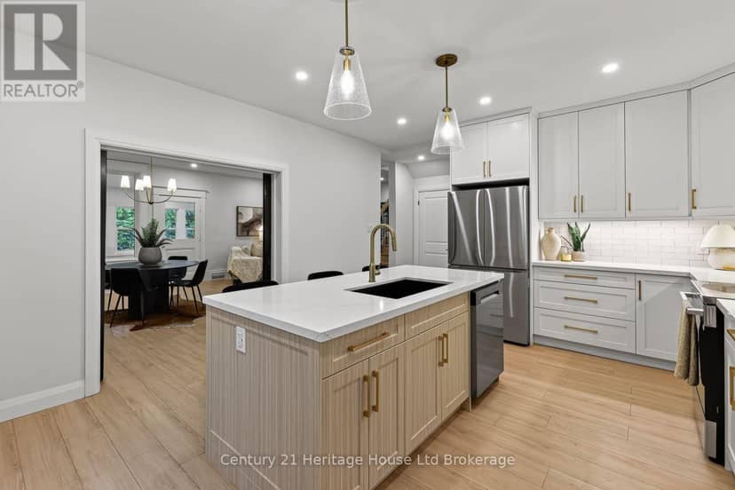 256 Union Street — photo 16 of 40