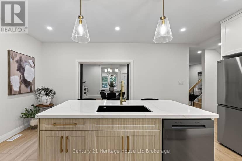 256 Union Street — photo 14 of 40