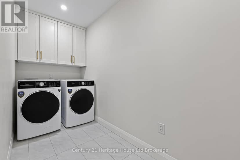 256 Union Street — photo 37 of 40