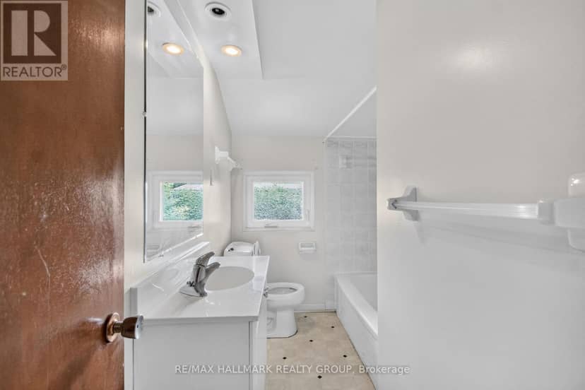 118 Knoxdale Road — photo 10 of 16