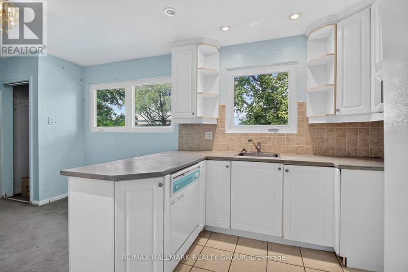 118 Knoxdale Road — photo 3 of 16