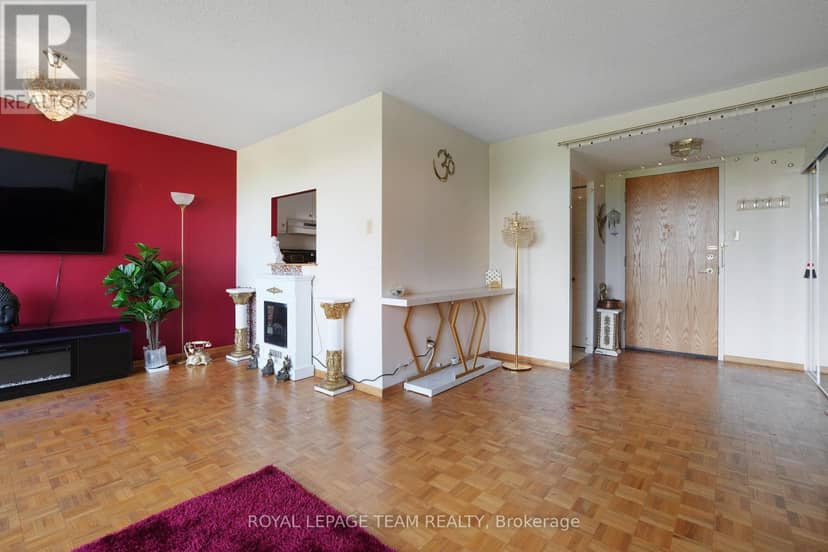 507 - 2760 Carousel Crescent — photo 13 of 40