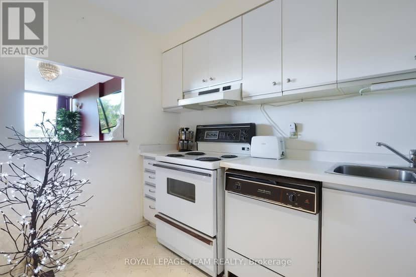 507 - 2760 Carousel Crescent — photo 15 of 40