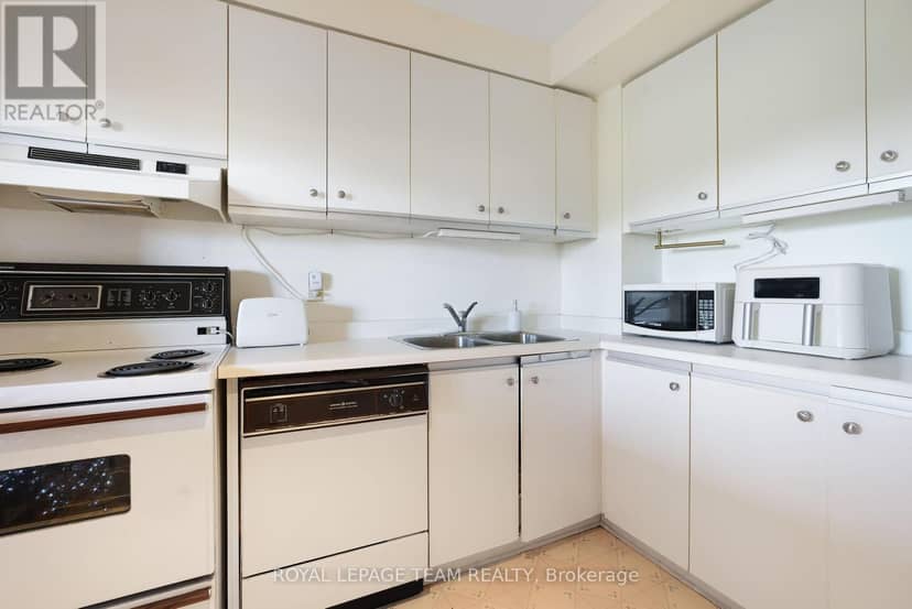 507 - 2760 Carousel Crescent — photo 17 of 40