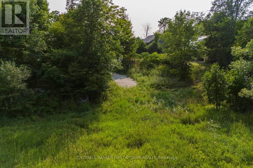 752 Bennett Lake Road, Tay Valley, photo 2