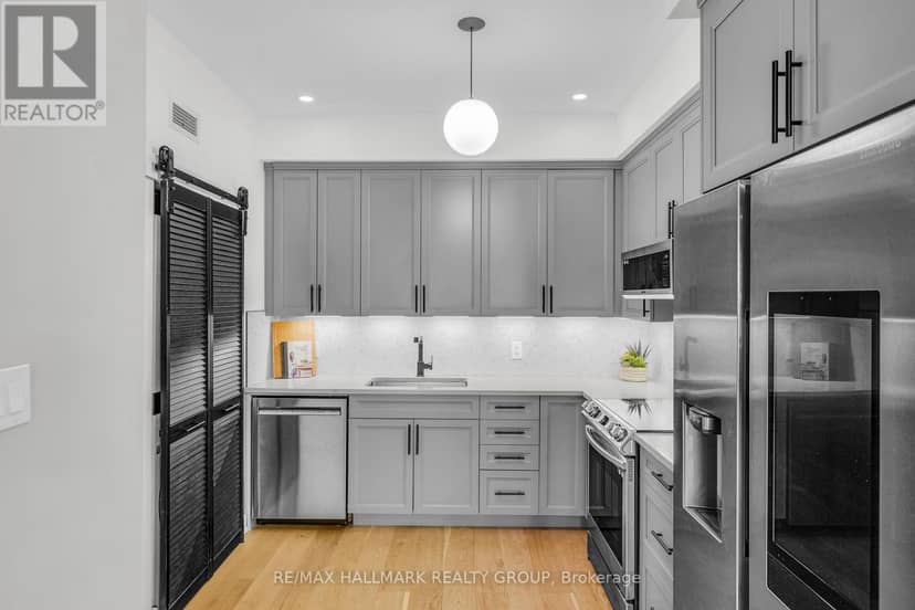 4 - 489 Sussex Drive — photo 19 of 39