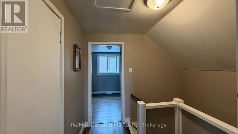 72 Hudson Drive S — photo 19 of 40