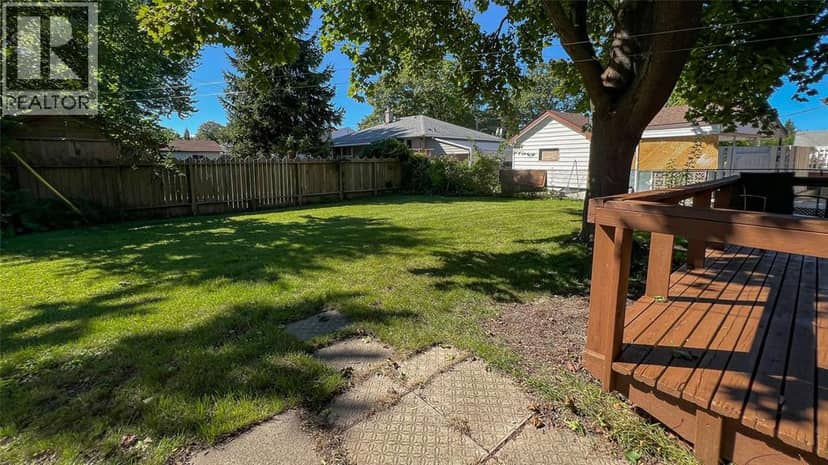144 Grey Crescent — photo 19 of 22